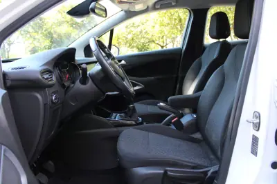 Opel Crossland X 2017 - 12500 EUR, 113439 km - AUTO.MOTO.pt - 113439km - foto 34 de 35