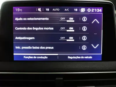 Peugeot 5008 2020 - 23900 EUR, 135000 km - AUTO.MOTO.pt - 135000km - foto 13 de 40