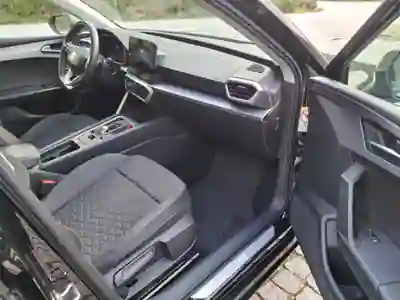 SEAT Leon ST 2020 - 21500 EUR, 180000 km - AUTO.MOTO.pt - 180000km - foto 6 de 14