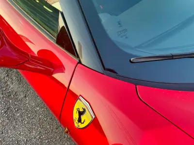 Ferrari 488 2017 - 299750 EUR, 26250 km - AUTO.MOTO.pt - 26250km - foto 7 de 26