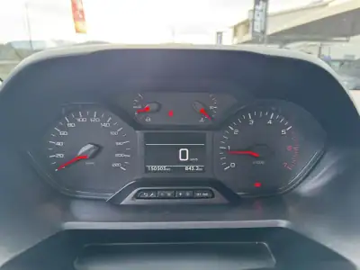 Peugeot PARTNER GIRAFON 2019 - 13990 EUR, 150000 km - AUTO.MOTO.pt - 150000km - foto 24 de 39