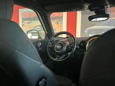 MINI Clubman 2017 - 18500 EUR, 116356 km - AUTO.MOTO.pt - 116356km - foto 16 de 17