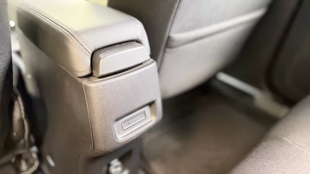 Citroën e-C3 2025 - 21500 EUR, 8295 km - AUTO.MOTO.pt - 8295km - foto 11 de 28