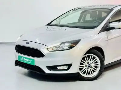 Ford Focus 2018 - 9950 EUR, 76000 km - AUTO.MOTO.pt - 76000km - foto 13 de 50