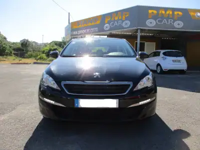 Peugeot 308 SW 2015 - 9900 EUR, 150000 km - AUTO.MOTO.pt - 150000km - foto 2 de 13