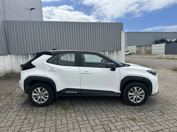 Toyota Yaris Cross 2022 - 20990 EUR, 108000 km - 108000km - foto 8 de 16
