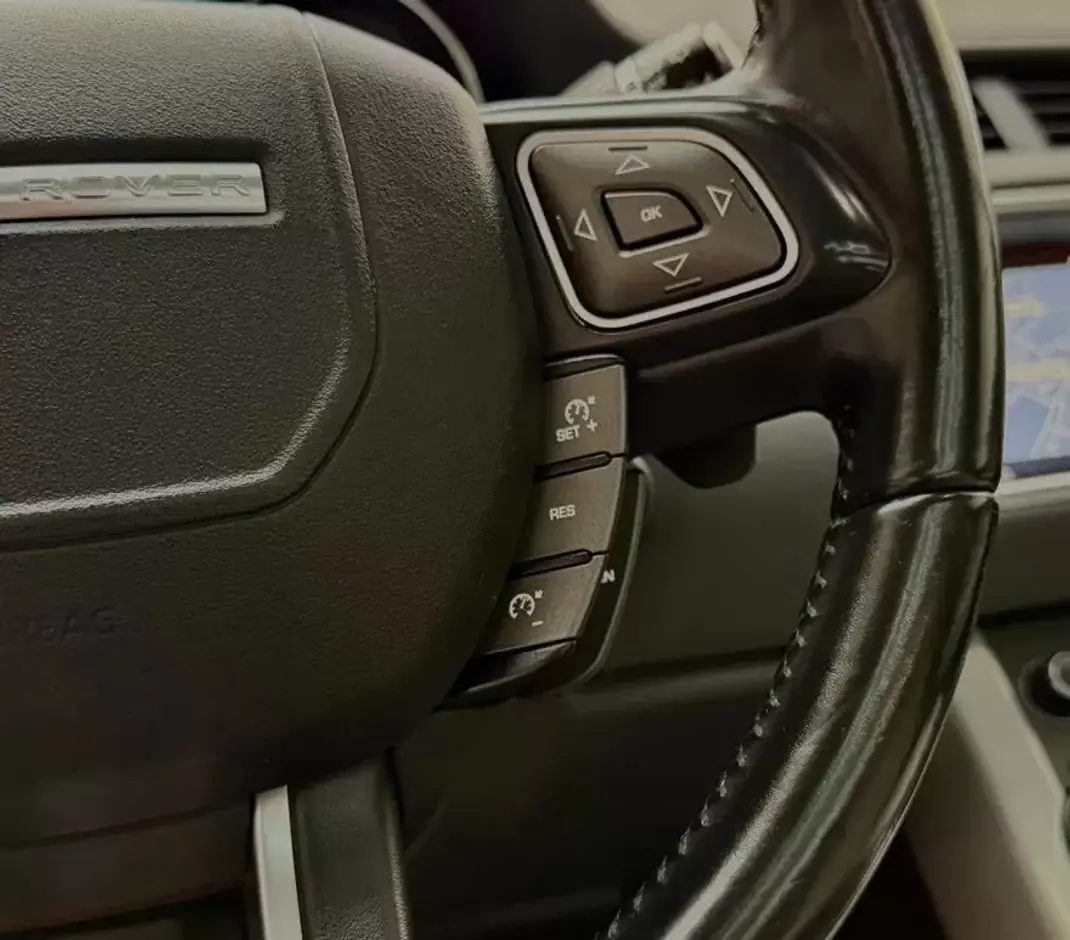 Land Rover Range Rover Evoque 2018 - 22850 EUR, 102825 km - AUTO.MOTO.pt - 102825km - foto 28 de 31