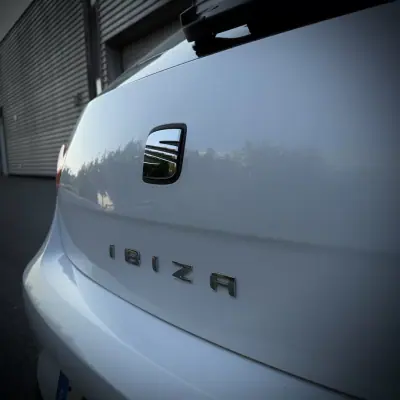 SEAT Ibiza 2011 - 5900 EUR, 204000 km - AUTO.MOTO.pt - 204000km - foto 7 de 20
