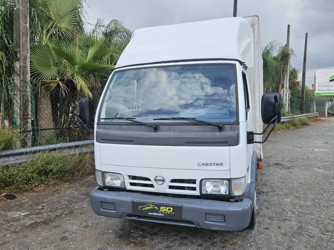 Nissan Cabstar 35.13 2007 - 10500 EUR, 217000 km - 217000km - foto 2 de 9