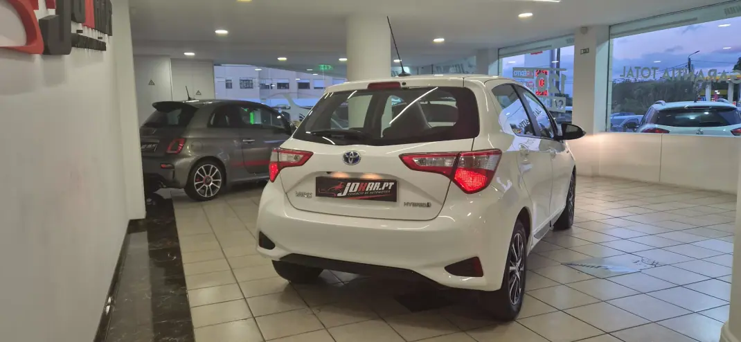 Toyota Yaris 2018 - 15990 EUR, 86572 km - AUTO.MOTO.pt - 86572km - foto 9 de 41