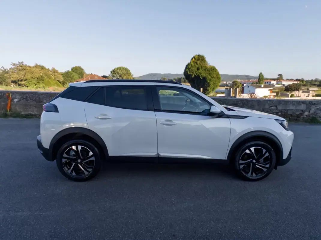 Peugeot 2008 2021 - 16990 EUR, 130000 km - 130000km - foto 8 de 45
