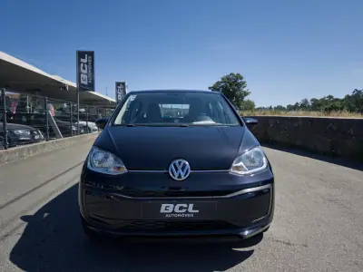 Volkswagen Up! 2016 - 7990 EUR, 97000 km - AUTO.MOTO.pt - 97000km - foto 2 de 28