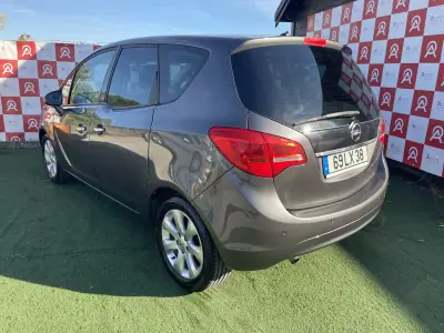 Opel Meriva 2011 - 7490 EUR, 153100 km - AUTO.MOTO.pt - 153100km - foto 4 de 20