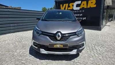 Renault Captur 2018 - 13990 EUR, 85000 km - AUTO.MOTO.pt - 85000km - foto 8 de 23