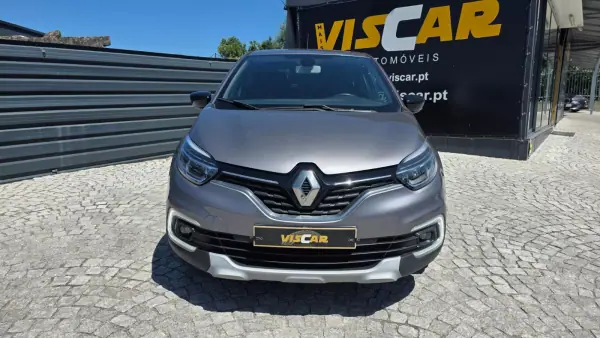 Renault Captur 2018 - 13990 EUR, 85000 km - AUTO.MOTO.pt - 85000km - foto 8 de 23
