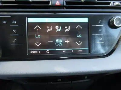 Citroën C4 Picasso 2017 - 13990 EUR, 169000 km - AUTO.MOTO.pt - 169000km - foto 43 de 45