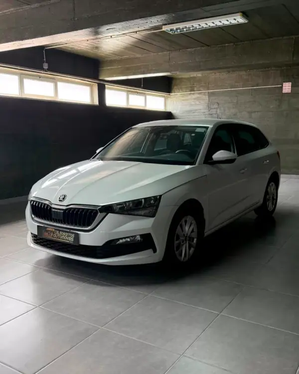 Skoda Scala 2023 - 15250 EUR, 67400 km - 67400km - foto 3 de 16