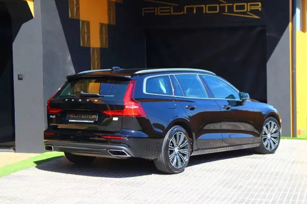 Volvo V60 2020 - 23750 EUR, 138000 km - AUTO.MOTO.pt - 138000km - foto 5 de 16