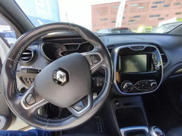 Renault Captur 2017 - 9900 EUR, 203500 km - 203500km - foto 7 de 14