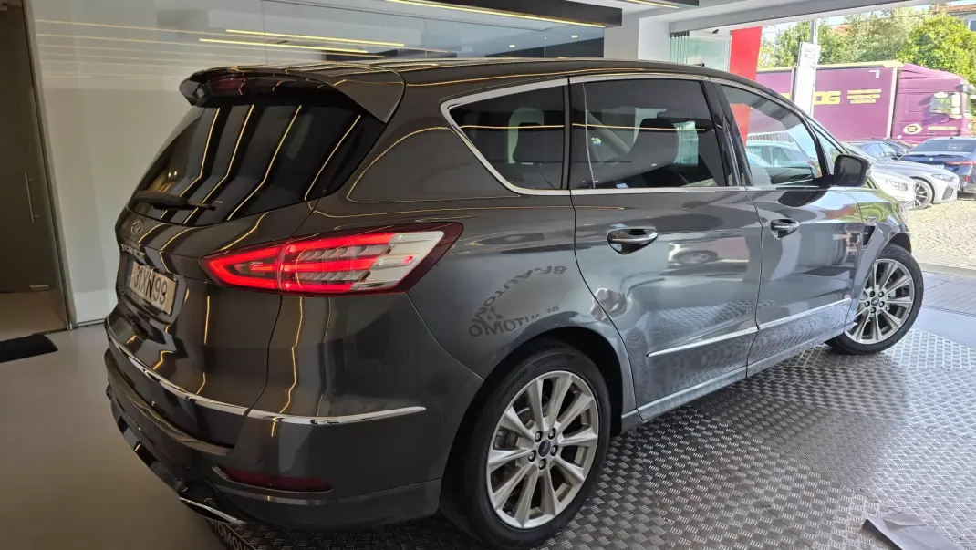 Ford S-Max 2017 - 22500 EUR, 160120 km - AUTO.MOTO.pt - 160120km - foto 20 de 67