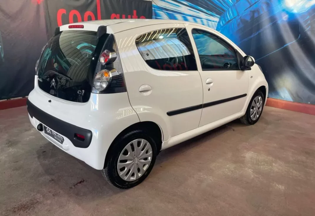 Citroën C1 2014 - 6750 EUR, 105000 km - AUTO.MOTO.pt - 105000km - foto 16 de 32