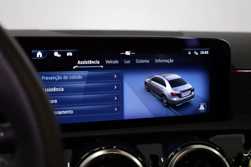 Mercedes-Benz A 180 Limousine 2025 - 39990 EUR, 6272 km - AUTO.MOTO.pt - 6272km - foto 38 de 47