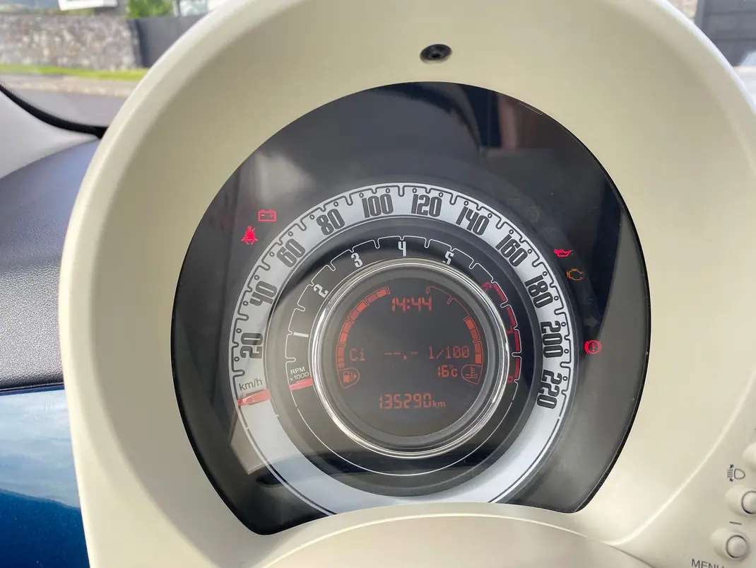 Fiat 500 2016 - 8400 EUR, 135290 km - AUTO.MOTO.pt - 135290km - foto 14 de 15