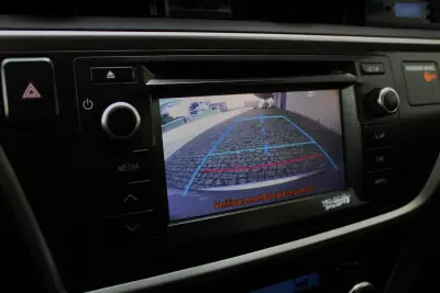 Toyota Auris 2012 - 11500 EUR, 179433 km - AUTO.MOTO.pt - 179433km - foto 32 de 34