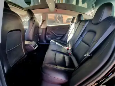 Tesla Model 3 2020 - 22900 EUR, 123000 km - AUTO.MOTO.pt - 123000km - foto 9 de 16