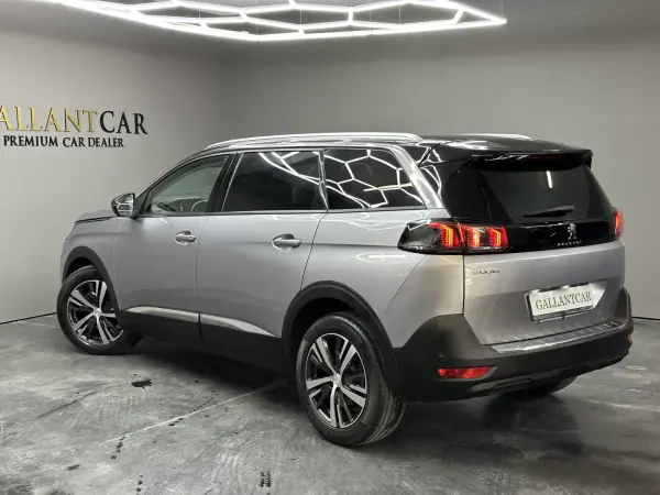 Peugeot 5008 2021 - 21900 EUR, 142000 km - AUTO.MOTO.pt - 142000km - foto 7 de 38