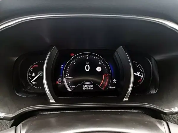 Renault Mégane 2020 - 18990 EUR, 82646 km - AUTO.MOTO.pt - 82646km - foto 4 de 23