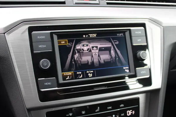 Volkswagen Passat 2021 - 21900 EUR, 22076 km - AUTO.MOTO.pt - 22076km - foto 19 de 44