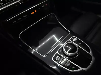 Mercedes-Benz C 220 2018 - 30950 EUR, 102676 km - AUTO.MOTO.pt - 102676km - foto 41 de 47