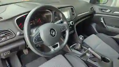 Renault Mégane Grand Coupe 2022 - 18000 EUR, 127000 km - foto 6 de 15