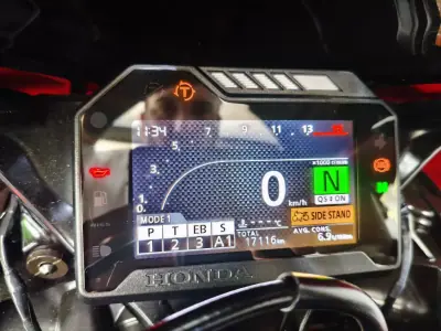 Honda CBR 1000RR 2017 - 15250 EUR, 17000 km - AUTO.MOTO.pt - 17000km - foto 32 de 32