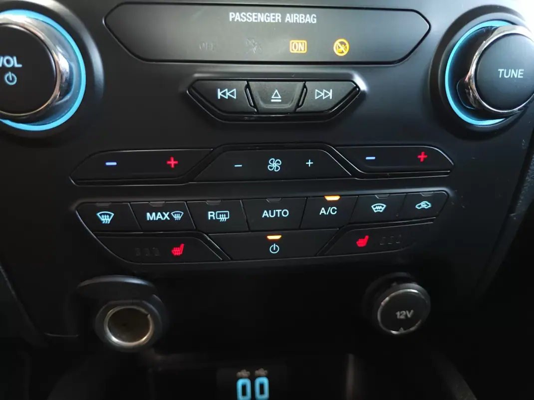 Ford Ranger 2019 - 31950 EUR, 68000 km - 68000km - foto 30 de 35