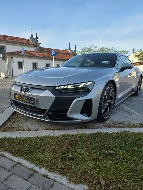 Audi e-tron GT 2021 - 52499 EUR, 100000 km - AUTO.MOTO.pt - 100000km - foto 39 de 46