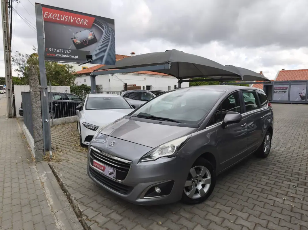 Peugeot 5008 2014 - 10900 EUR, 190000 km - AUTO.MOTO.pt - 190000km - foto 1 de 13