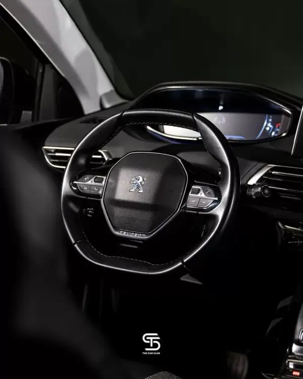 Peugeot 3008 2019 - 15950 EUR, 105372 km - AUTO.MOTO.pt - 105372km - foto 19 de 23