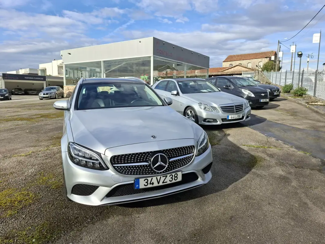 Mercedes-Benz C 200 2019 - 24250 EUR, 95512 km - AUTO.MOTO.pt - 95512km - foto 1 de 27