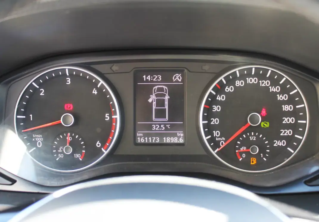 Volkswagen Amarok 2019 - 31900 EUR, 161000 km - 161000km - foto 32 de 34