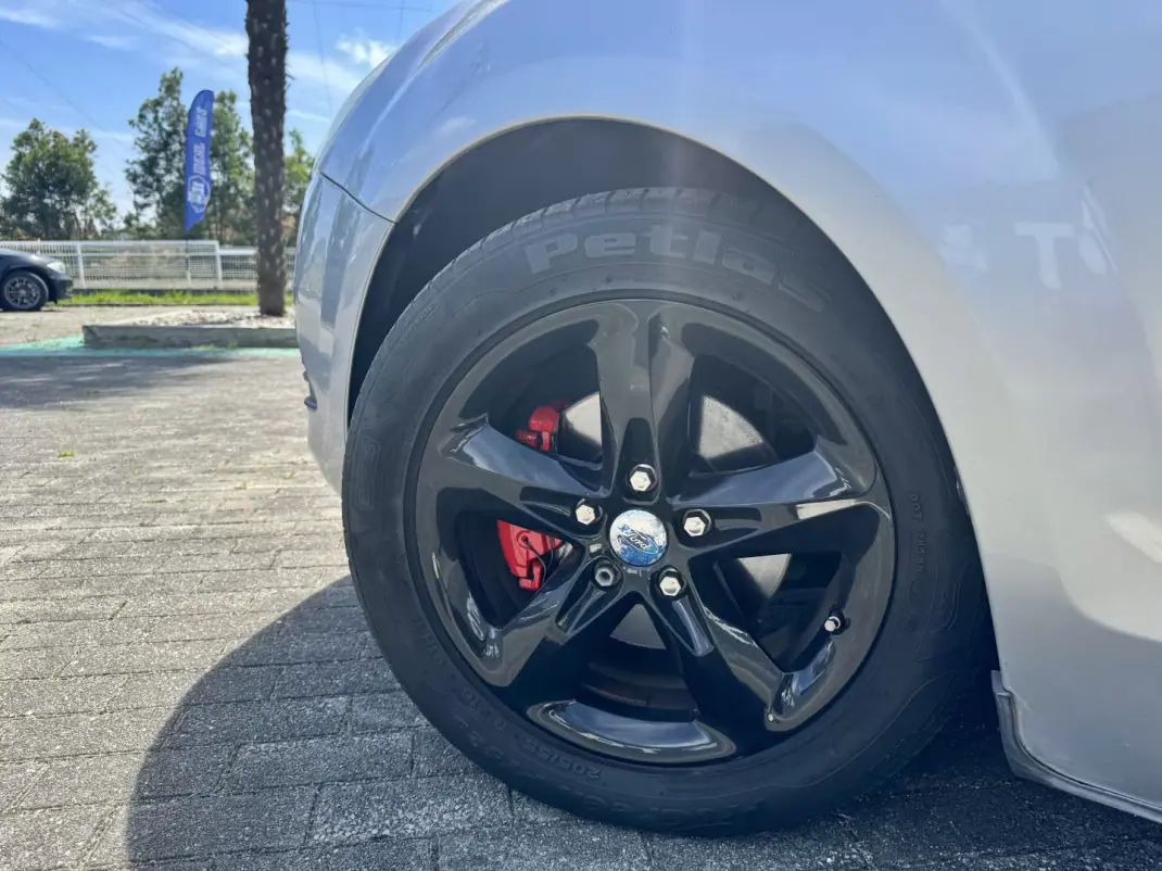 Ford Focus 2009 - 7250 EUR, 177000 km - AUTO.MOTO.pt - 177000km - foto 6 de 23