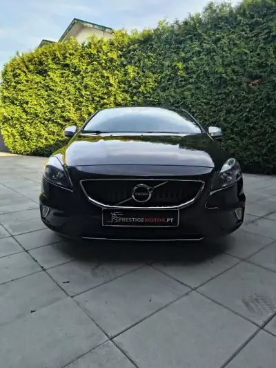 Volvo V40 2015 - 13900 EUR, 181000 km - AUTO.MOTO.pt - 181000km - foto 2 de 28