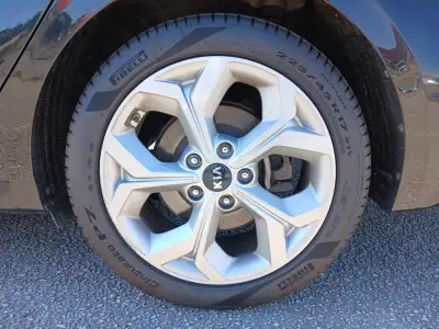 Kia Ceed SW 2019 - 13900 EUR, 72562 km - AUTO.MOTO.pt - 72562km - foto 13 de 31