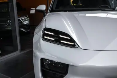 Porsche Macan 2025 — foto 3 de 48