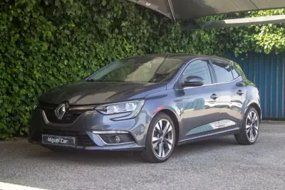 Renault Mégane 2018 - 13250 EUR, 161000 km - AUTO.MOTO.pt - 161000km - foto 3 de 17