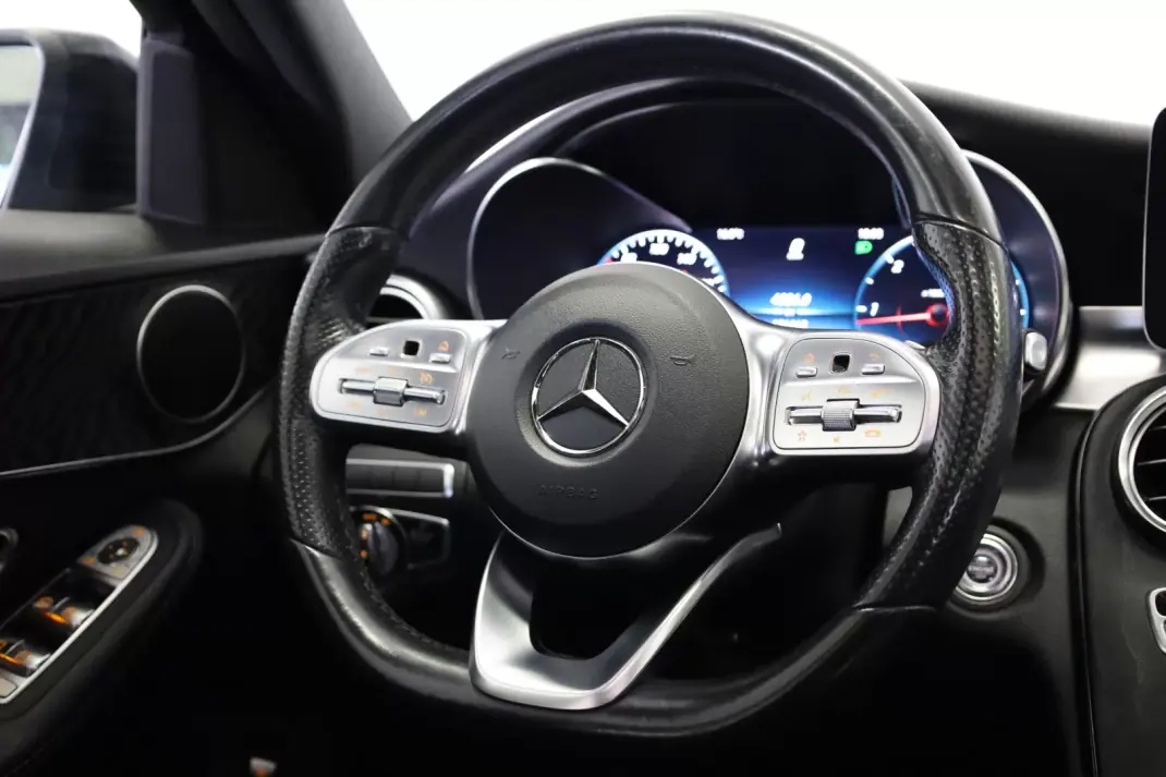 Mercedes-Benz C 200 2019 - 26990 EUR, 136463 km - AUTO.MOTO.pt - 136463km - foto 6 de 43