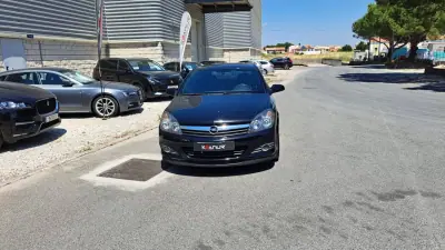 Opel Astra GTC 2007 - 4980 EUR, 201150 km - AUTO.MOTO.pt - 201150km - foto 11 de 36