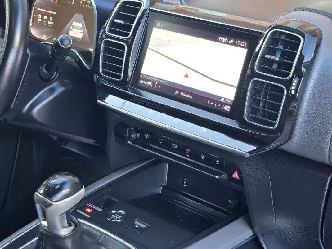 Citroën C5 Aircross 2019 - 18500 EUR, 117400 km - AUTO.MOTO.pt - 117400km - foto 17 de 24