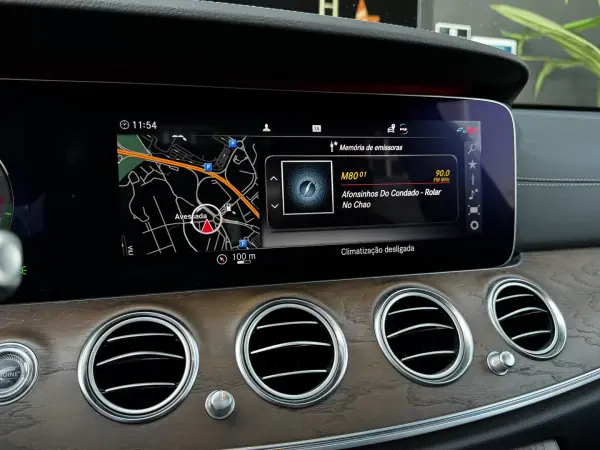 Mercedes-Benz E 300 2019 - 33490 EUR, 105000 km - AUTO.MOTO.pt - 105000km - foto 43 de 46